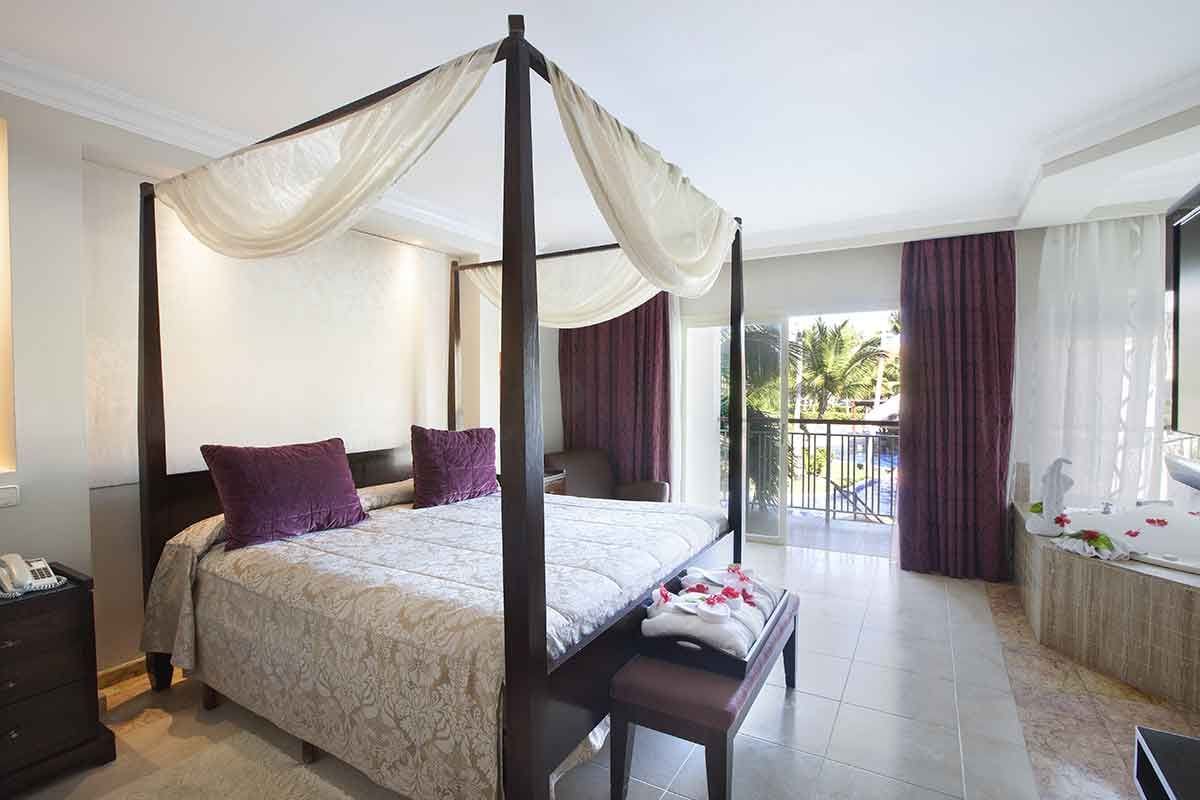 Majestic Elegance Punta Cana Exterior & Grounds