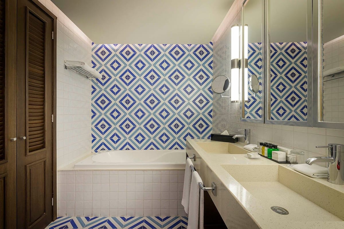 Ocean Riviera Paradise Rooms & Suites