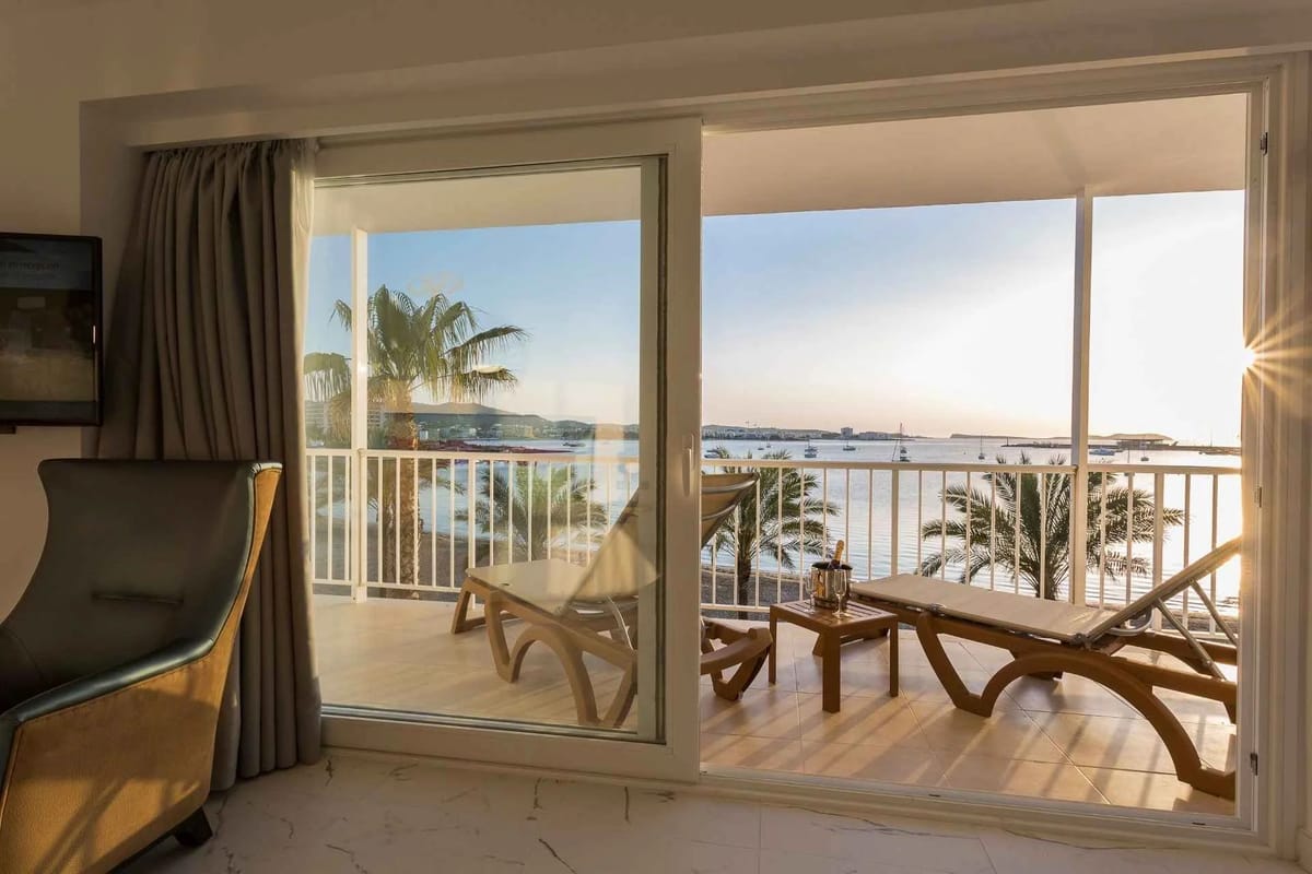 Guest room at Palladium Hotel Palmyra, Trademark Collection