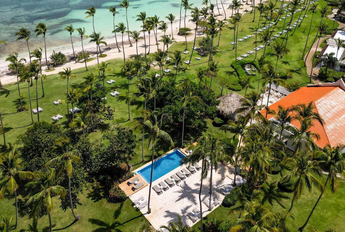 Resort exterior at Wyndham Alltra Samana